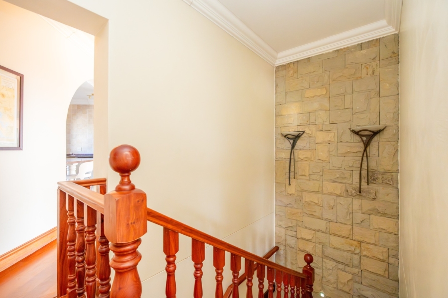 7 Bedroom Property for Sale in Myburgh Park Western Cape